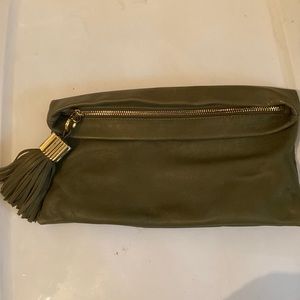 India Hicks clutch